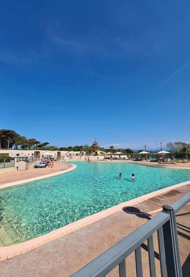 Mobil-home 661 camping Saint Aygulf plage Bagian luar foto
